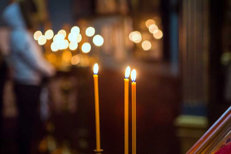 Candles at church | Image