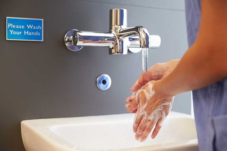breaking the chain of infection handwashing